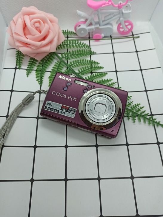 超好看的紫色尼康S220复古经典CCD相机...