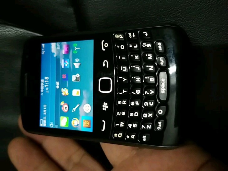 黑莓9360/9370便宜出售了价格129