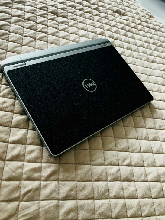 戴尔女生自用笔记本电脑轻薄本，电脑平时使用...