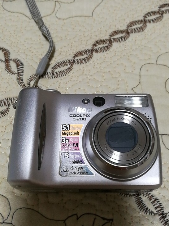 尼康相机卡片机。Nikon  COOLPI...