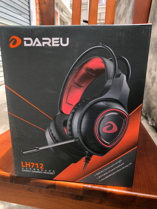 游戏发光耳机全新