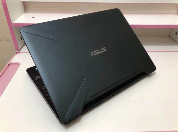 i7八代 独显4g 华硕飞行堡垒6游戏本 ...