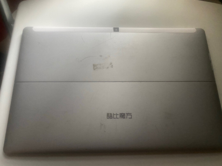 酷比魔方iWork12后盖有划痕，无拆无修...