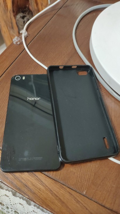 闲置手机出 华为荣耀6 边框掉色 其它没...