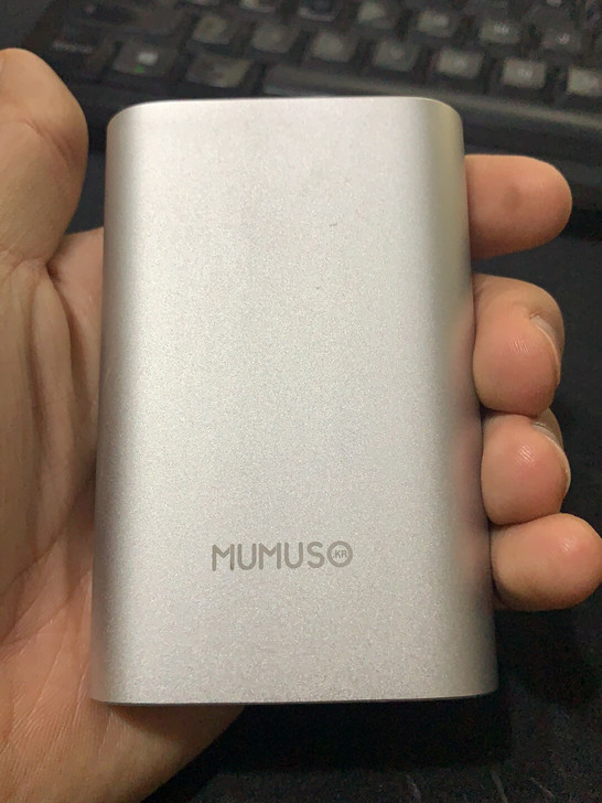 Mumuso移动电源,95成新,7500m...