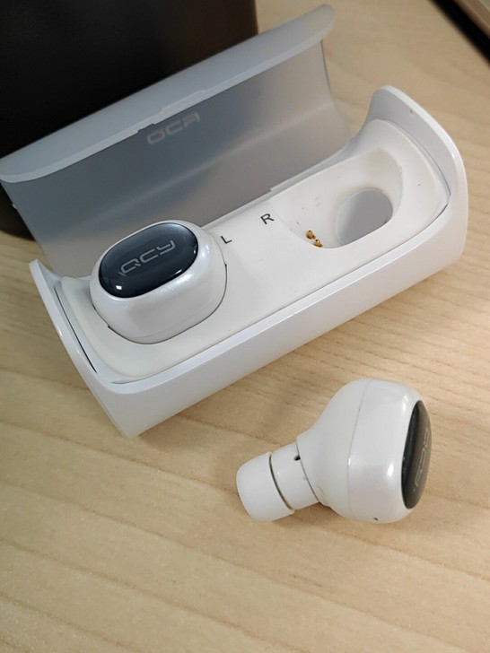 QCY无线蓝牙耳机，双耳，九五成新，基本没...