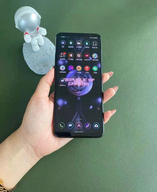 3880元18华硕ROG5黑色16+256...