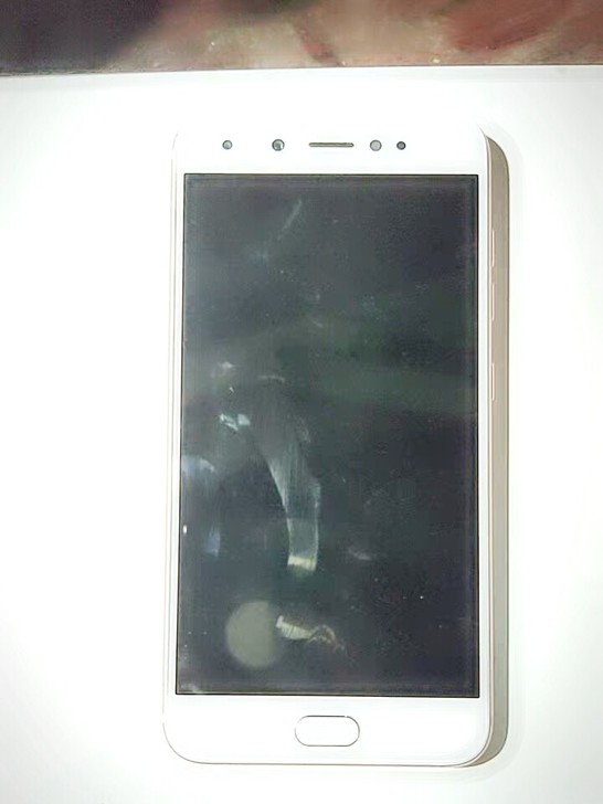 99成新  公司新买了7台机器做微商 改行...