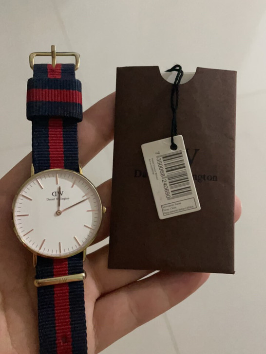 Dw手表朋友送的不知真假