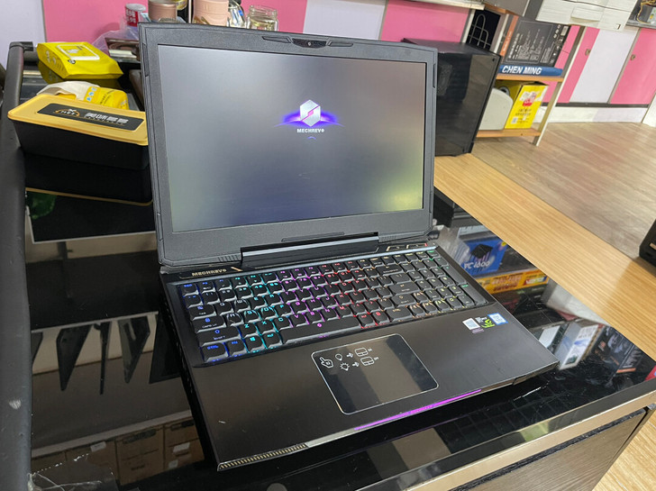 机械革命X8Ti  15.6寸游戏笔记本