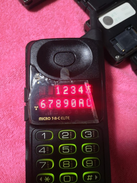 摩托罗拉168VA模拟机，全新，红灯，开机...