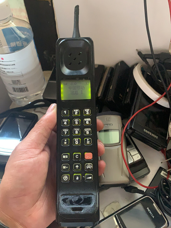 摩托罗拉改装大哥大，移动4g卡读卡正常，通...