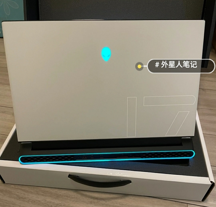 外星人m17R4轻薄游戏笔记本17寸电脑