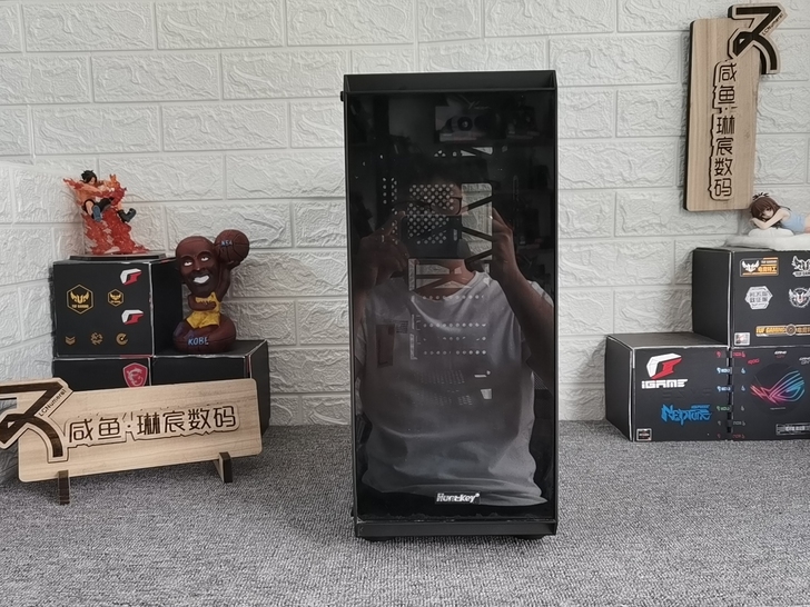 航嘉GX500P 黑色侧透机箱 前玻璃