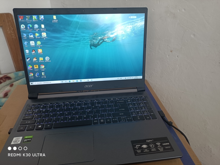 因要钱应急,几乎全新宏基游戏本出售,具体配...