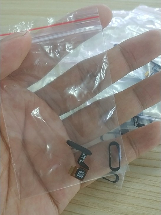 小米黑鲨一代指纹