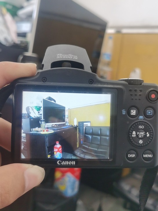 佳能pc1818相机正常使用，东西如图喜欢...