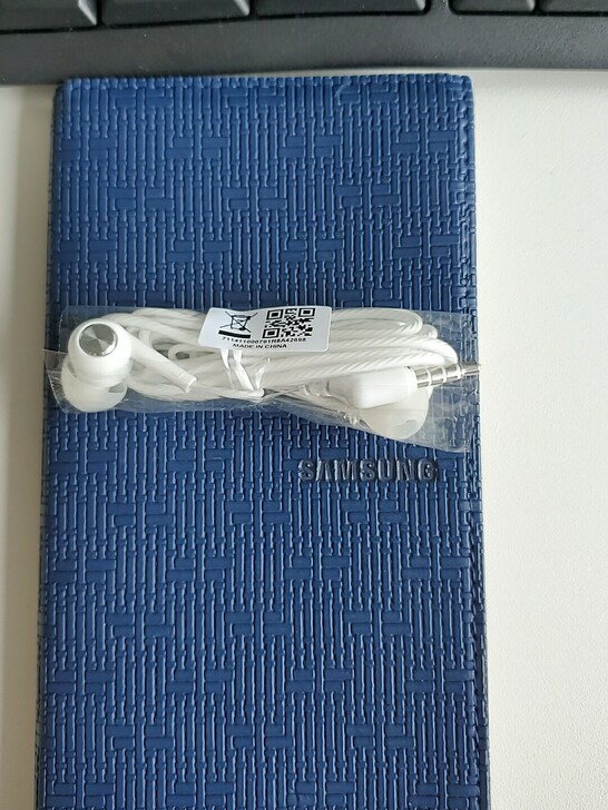 三星A6S全新原装入耳式圆孔耳机！