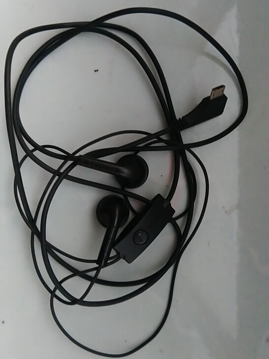 三星长短线耳机，全新没用过，可能以前手机，...