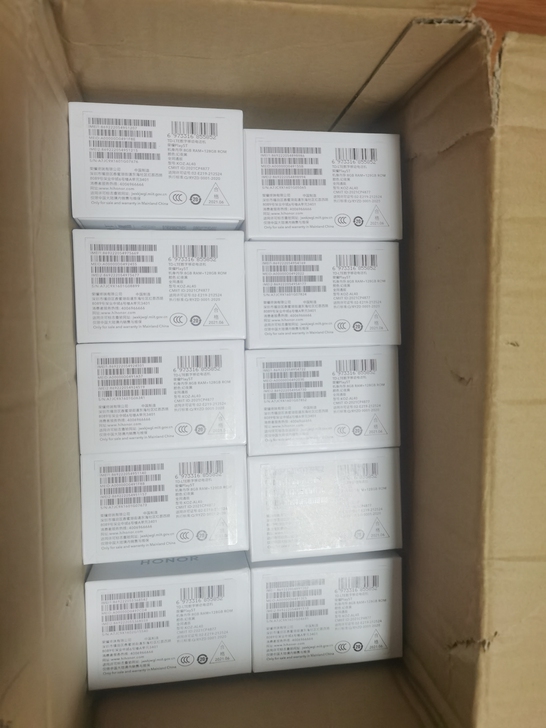 全新手机，荣耀play5T   8+128...