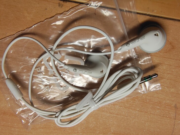 索尼PSP耳机韩版130 ，原装正品，无拆...