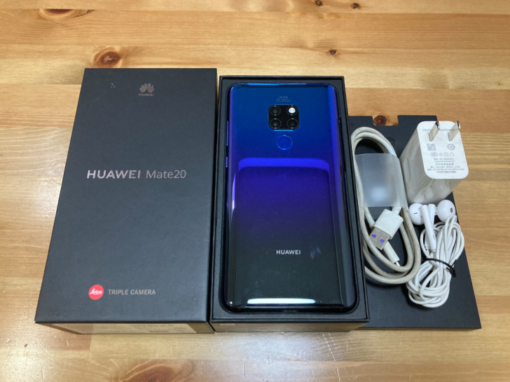 全套华为mate20，6+64，已升级鸿蒙...