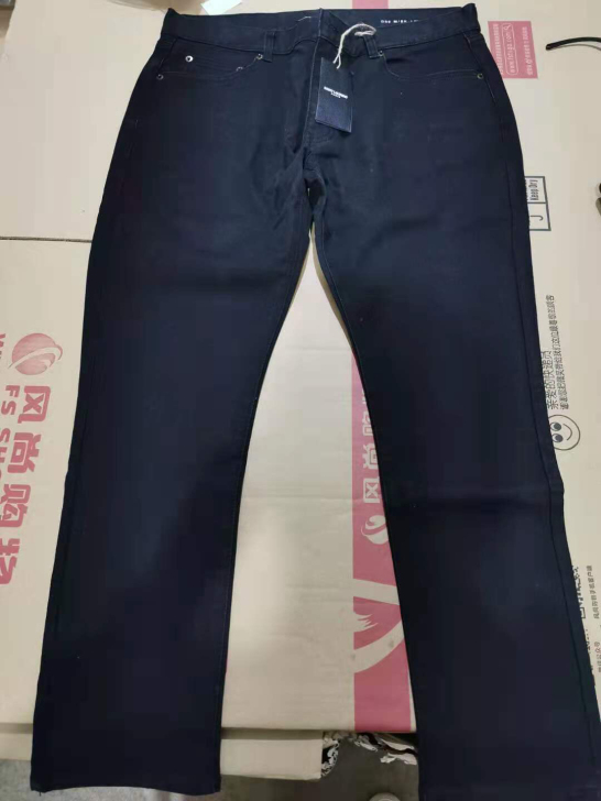 实体店撤柜品牌男休闲裤低价出售