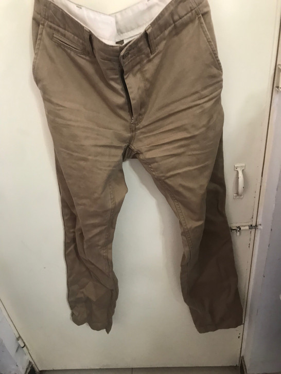经典驼色休闲裤,7成新