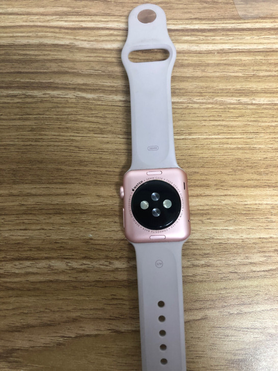 苹果手表 1代不开机,屏幕应该是好的有id...