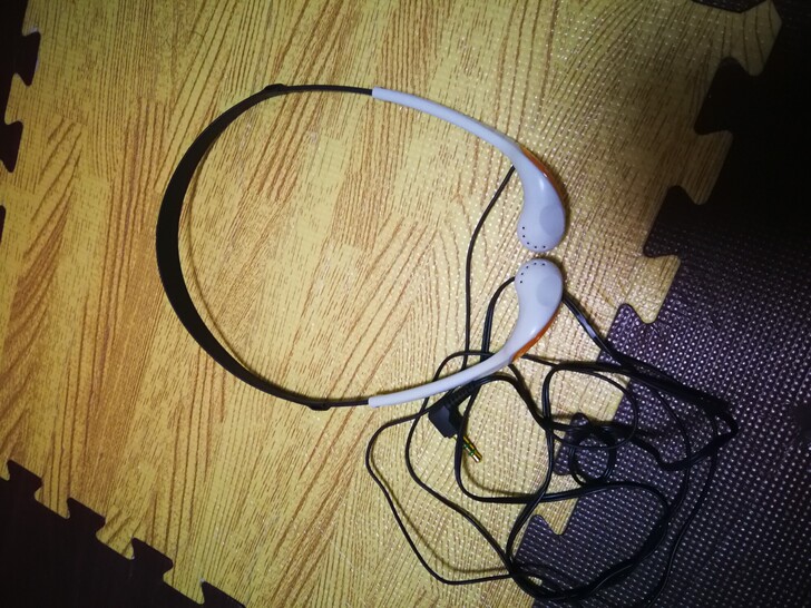 Sony mdr-w014 几乎全新的耳机...