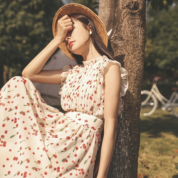 法式复古桔梗超仙女裙子森系甜美无袖显瘦碎花...