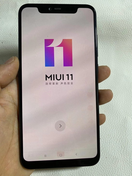 小米8 UD 6+128     屏幕有老化