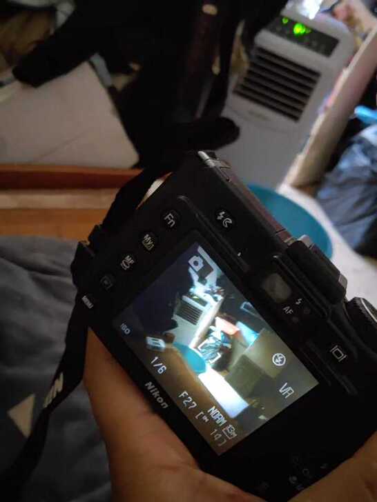 尼康P6000数码相机，机子八成新就单机跟...