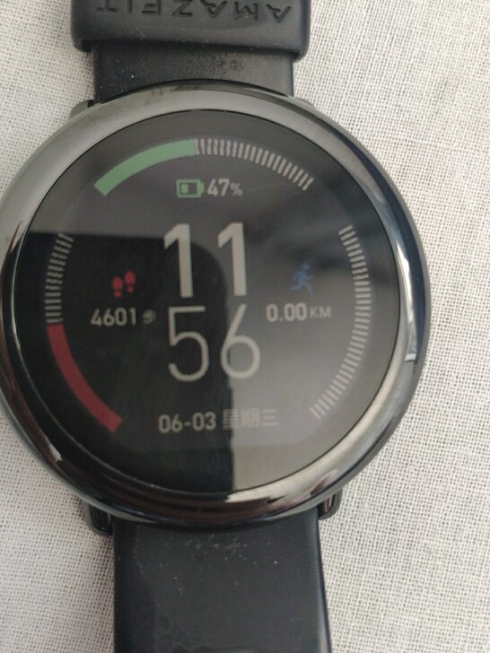 华米手表，Amazifit一代。