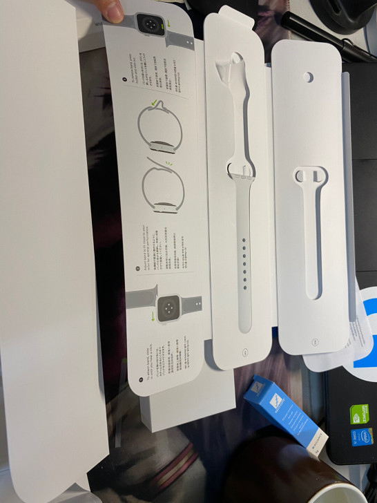 白色运动型表带，表壳尺寸:40 mm Ap...