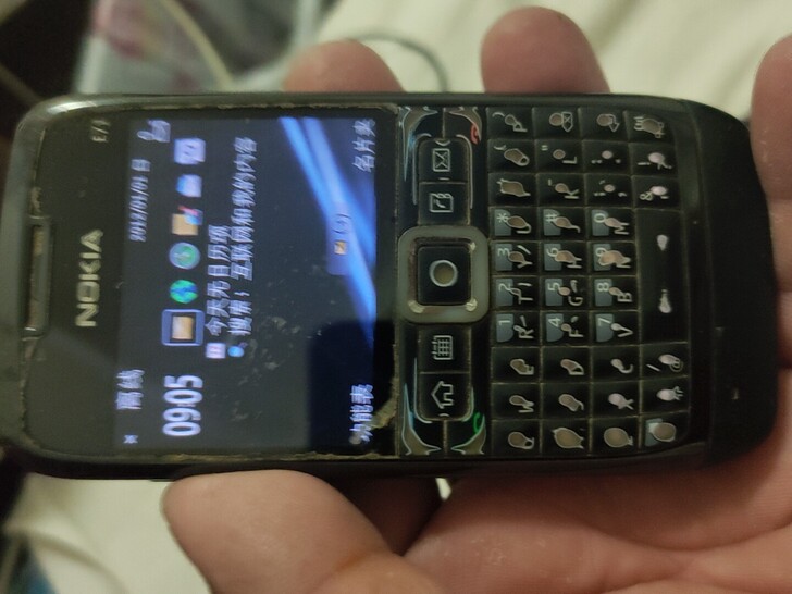 诺基亚e71 成色不行