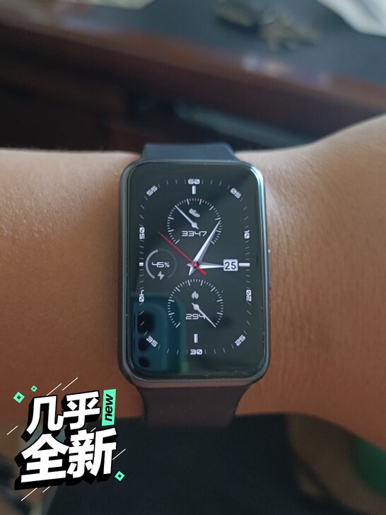 华为手表。买了不到半个月,不懂得可以查价