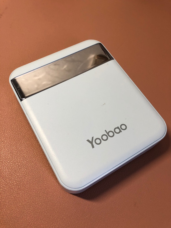 yobao羽博充电宝如图