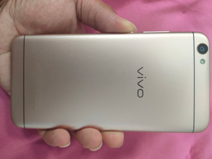 vivo Y67L 4+32G内存，机器原...