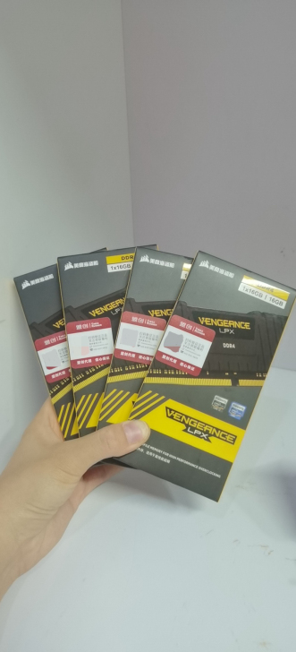 美商海盗船复仇者16G3200电脑内存条 ...