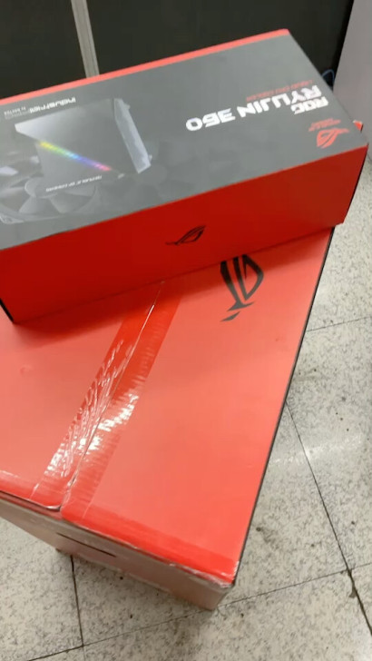 ROG全家桶，配置如图。基本不开，2021...