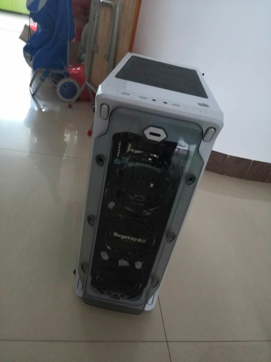 鑫谷LUX拉克斯台式机机箱， 带5个风扇，...