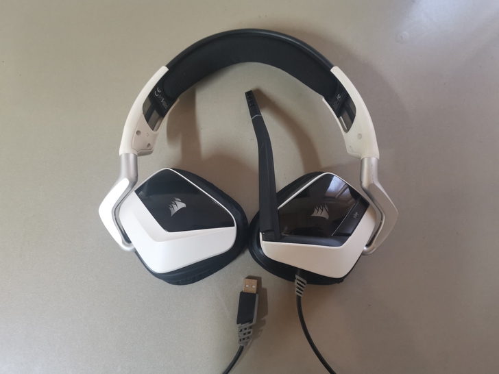 海盗船voidpro 7.1声道 RGB耳...