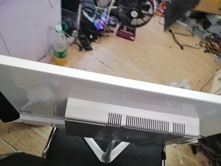 高价回收电脑，显示器，笔记本电脑，显卡