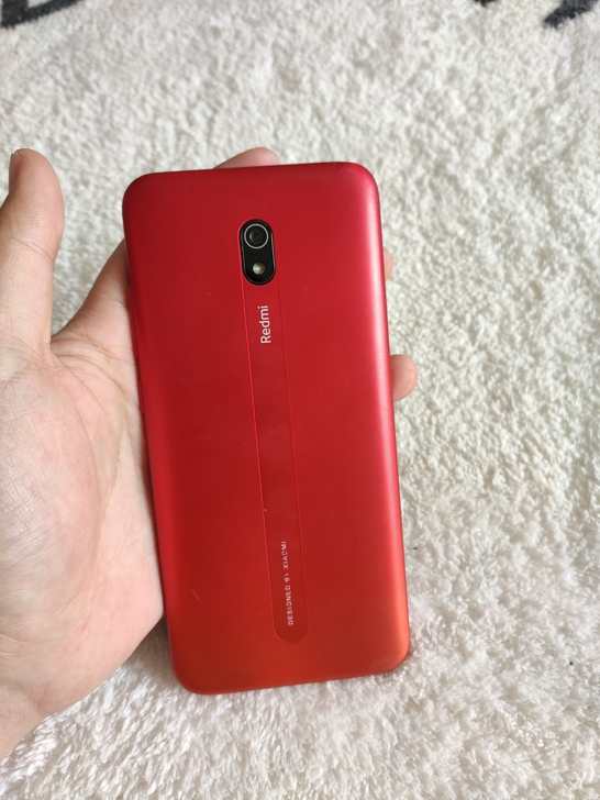 红米8a  4+64  手机外观有点磕碰，...