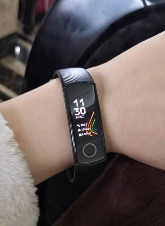 品牌型号 荣耀手环5