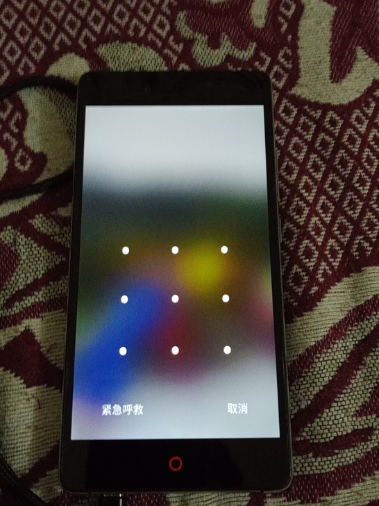 努比亚Nx512J，开机屏好，有屏幕锁，解...