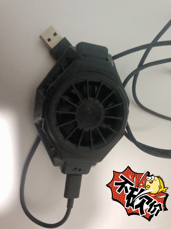 手机散热器,手游吃鸡王者必备,拒绝决赛圈因...
