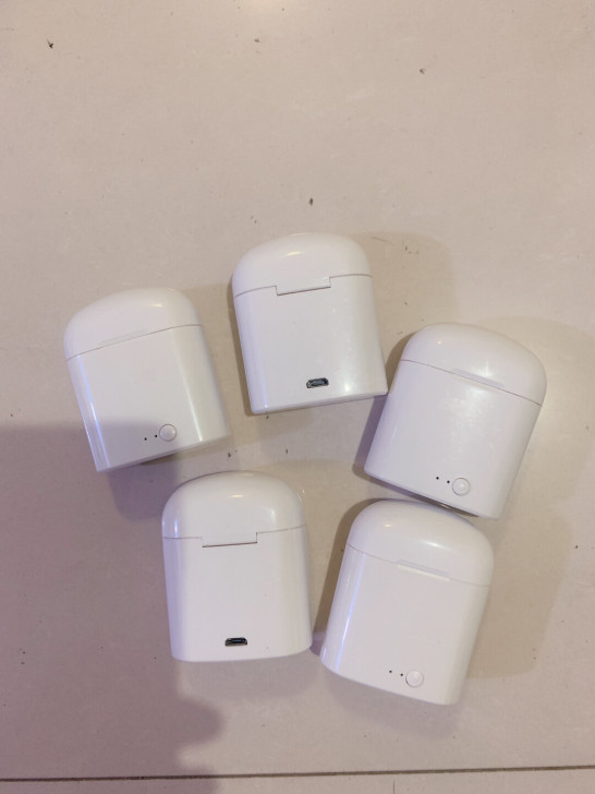 i7蓝牙耳机，全新库存随机测试几个都开机。...