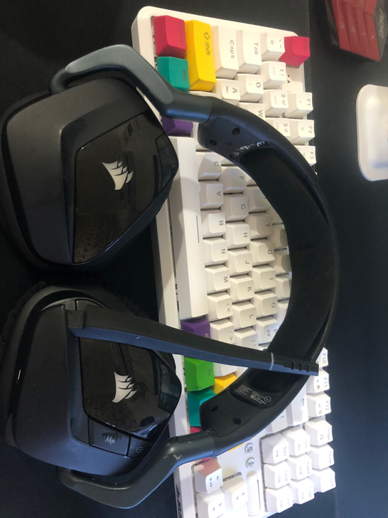 美商海盗船 RGB耳机VOID PRO （...